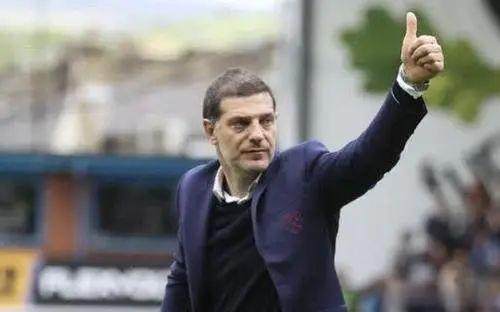 九游体育app下载-摇滚乐圣地迎来RockStar 比利奇与莱科曾并肩作战